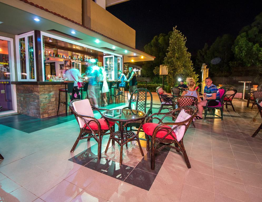 Achousa Hotel ฟาลิรากี ภายนอก รูปภาพ